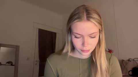 glow_angel online show from January 28, 6:28 pm