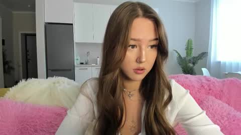 Lina online show from February 5, 8:50 am