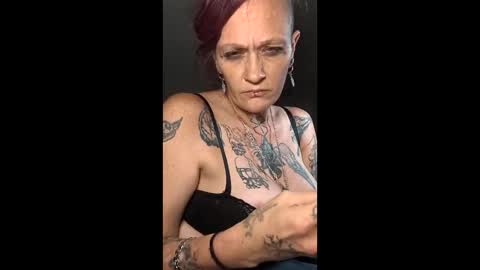 godd3ssr3n3gad3 online show from February 14, 3:03 pm