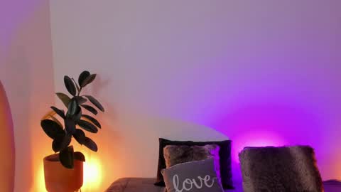 Elena online show from December 3, 10:07 pm