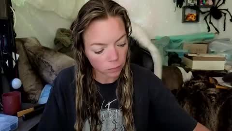 Patricia Mars           Goddess of Mars twitter thegoddessmindy online show from October 14, 2:08 pm