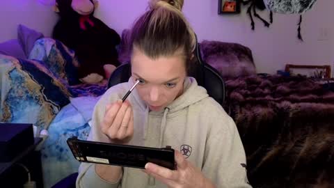 Patricia Mars           Goddess of Mars twitter thegoddessmindy online show from January 28, 2:53 pm