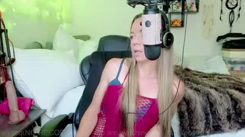 Patricia Mars           Goddess of Mars twitter thegoddessmindy online show from June 25, 3:02 pm