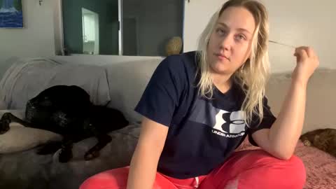 GoddessMayvn online show from February 1, 11:10 am