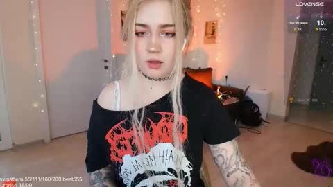 traumfrau Kira angel face devil eyes I SELL A LOT VIDEO IN GALLERY online show from January 10, 12:54 pm