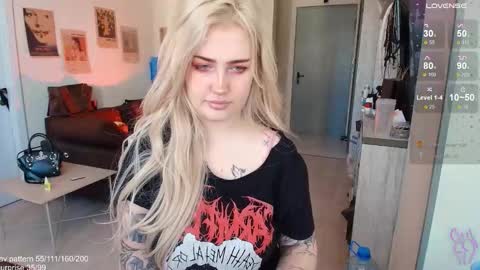 traumfrau Kira angel face devil eyes I SELL A LOT VIDEO IN GALLERY online show from March 8, 6:50 am