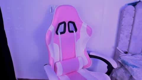 Laia  online show from October 3, 2:16 am