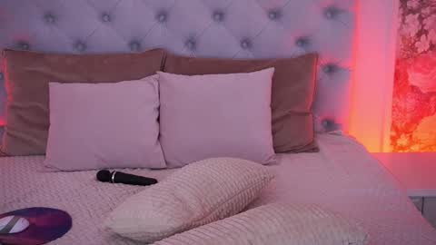 gracedaviess online show from March 15, 9:39 pm