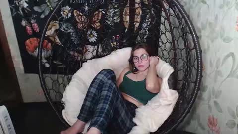 Lina online show from November 21, 1:13 pm