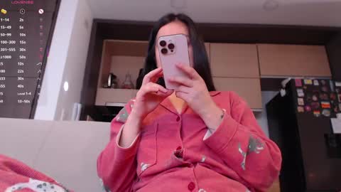 Elena online show from June 1, 4:30 pm