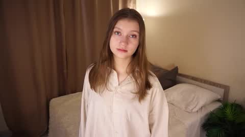 Molly online show from February 8, 5:33 am