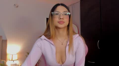 Paulina  online show from March 30, 11:15 pm