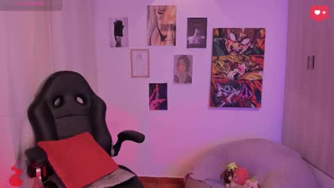 haanna_thompsoon online show from February 17, 3:39 am