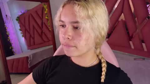 Haely online show from December 3, 11:12 am