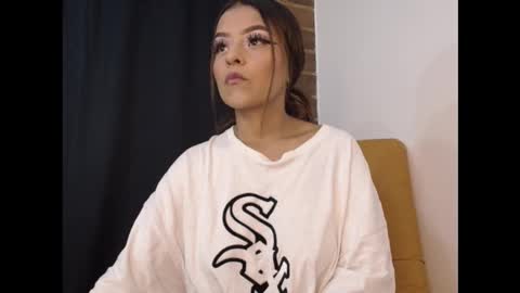 hailey_bri online show from November 5, 5:07 pm