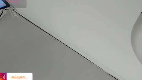 Hailey online show from February 3, 1:48 am