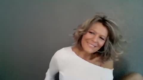 Hailey online show from February 27, 6:52 pm