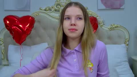 HallyBradley online show from March 3, 5:13 am