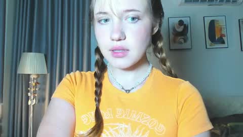 hanahwoods online show from February 23, 9:00 pm