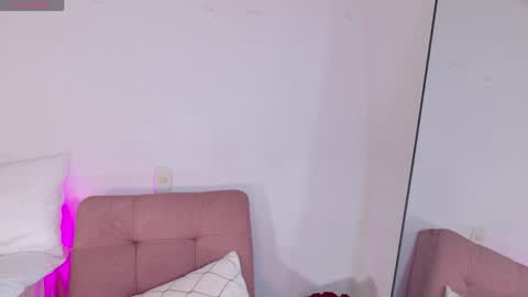 Twtter  Onlyfns HanaRousee online show from April 1, 1:41 pm