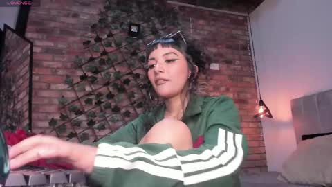 Hanna clark online show from May 13, 4:35 pm