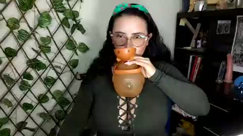 hanna_moons online show from July 24, 4:54 am