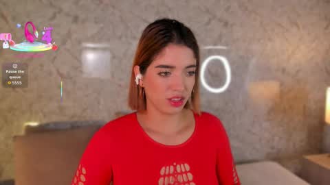 Hanna  online show from February 3, 8:34 pm