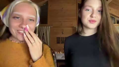 hanna_webber online show from June 23, 7:12 pm