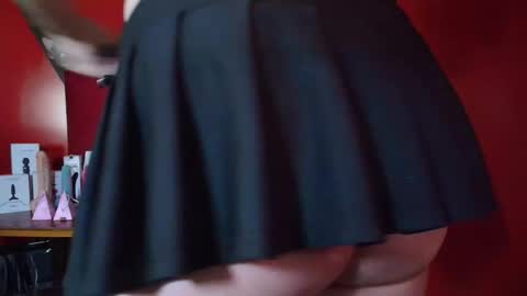 Hanna online show from February 23, 1:21 pm