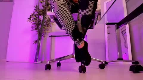 HANNAH HOWELL online show from February 26, 9:44 am