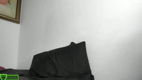 Hannah online show from May 16, 9:25 pm