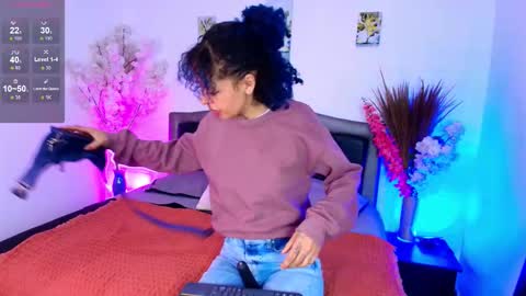 HannahBlue  online show from February 9, 12:40 pm