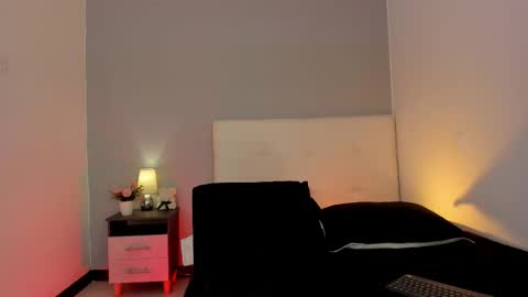 hannamartinnez online show from March 11, 12:52 pm