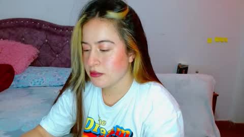 isabella   online show from November 6, 6:25 pm