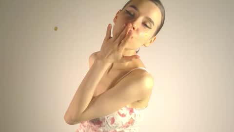 Evy  online show from March 18, 2:27 am