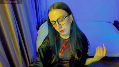 Stephanie online show from April 14, 8:42 pm