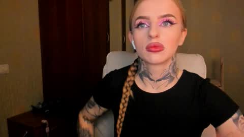 Julia online show from November 3, 5:11 am