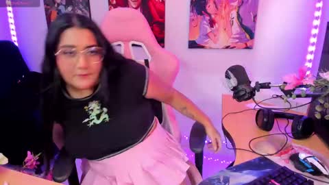 karen  online show from February 23, 5:12 pm