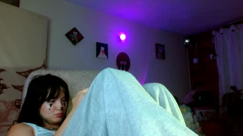 Im Emily and I could be the love of your life    online show from May 29, 5:38 am