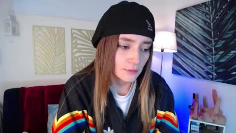 Nicole online show from March 7, 4:02 am