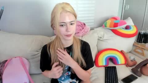 Hayley online show from April 18, 6:32 pm