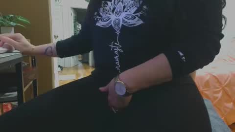 Hazel online show from March 3, 5:30 pm