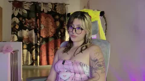 Hazel Brown online show from April 28, 11:52 pm