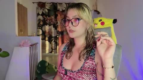 Hazel Brown online show from May 4, 12:25 am