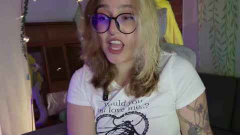 Hazel Brown online show from March 5, 1:23 am