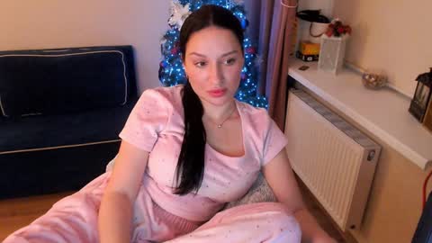 Heaven girl online show from January 20, 5:37 pm