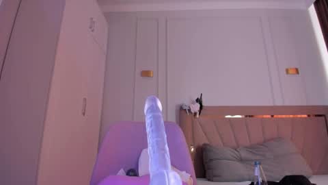 Call me Mia online show from February 22, 6:39 am