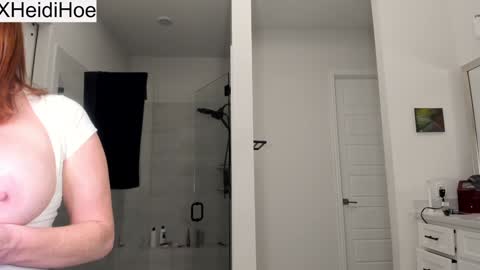 Manyvids    online show from January 6, 6:36 am