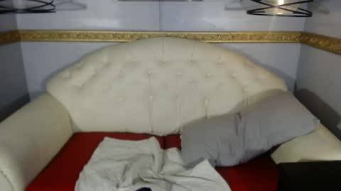 heidy_bowie online show from April 8, 2:41 pm