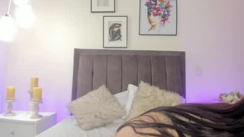 Helen  online show from April 8, 1:13 pm